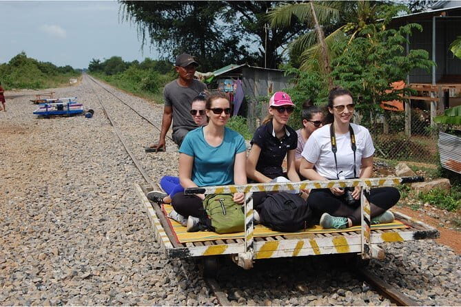 Private Boat from Battambang to Siem Reap via Tonle Sap Lake - Boat Comfort and Onboard Convenience: What Actually Helps During 6 Hours