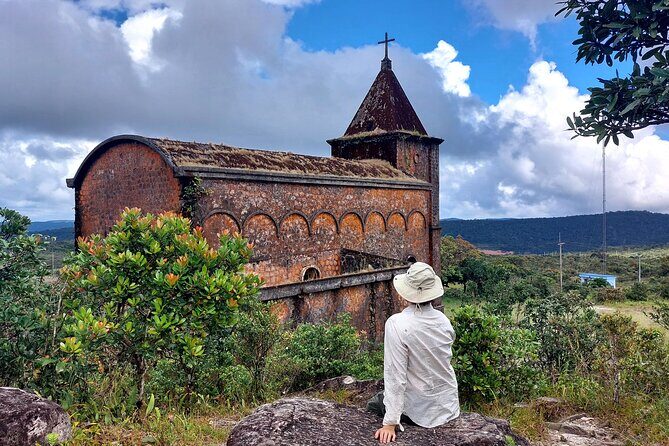 Private Bokor tours by Rickshaw/SUV Car - Your private ride: SUV comfort and rickshaw-style access