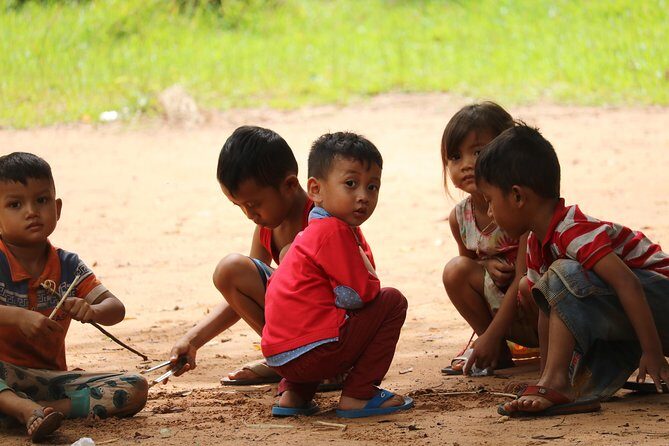 Private City Tour in Siem Reap - A half-day tour that mixes royal Siem Reap with real war context