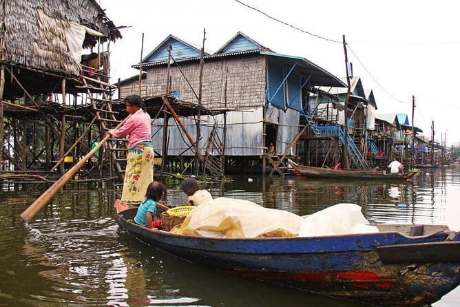 Private Full-Day Angkor Temples and Tonle Sap - Angkor Thom and Bayon: Southern Gate then the faces of 54 towers