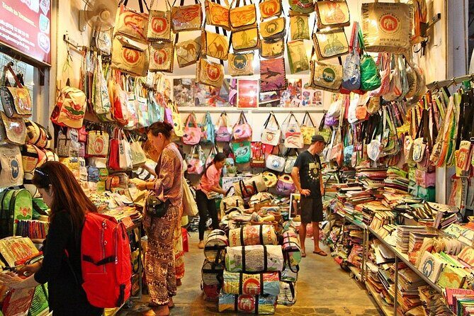 Private Half-Day Tour of Phnom Penh's Traditional Markets - Stop 2: Russian Market and the 1980s Name Story