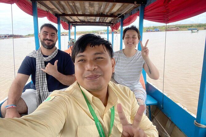 Private Kompong Phluk Floating Village Guided Tour - The guide experience: English commentary that turns photos into understanding