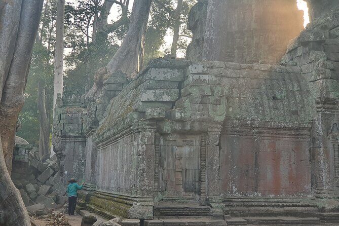 Private must-visit Temples Tour with Guide & Tuk Tuk - The full temple route: Angkor Wat through the South Gate