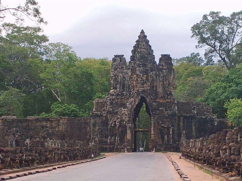 Private One Day Tour with Sunrise at Angkor Wat - Quick take