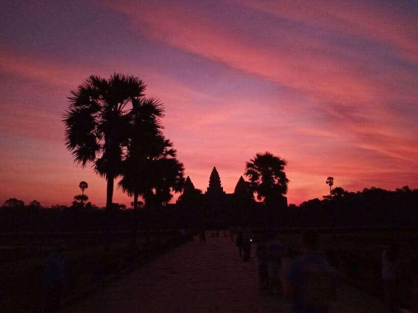 Private One Day Tour with Sunrise at Angkor Wat - Why a private sunrise-to-ta-prohm day feels worth it
