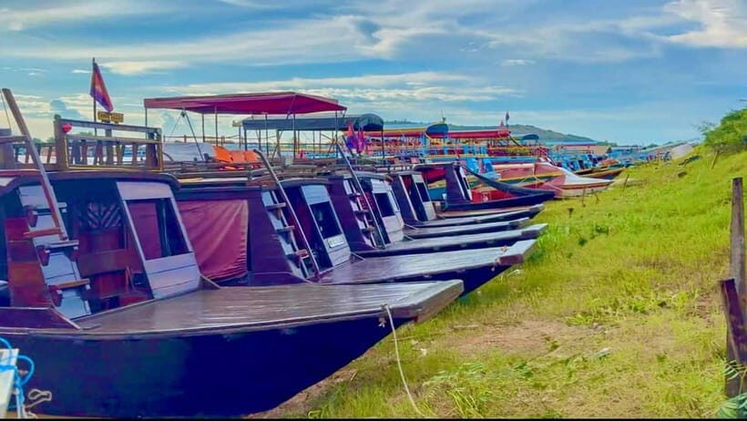 Private River Boat from Siem Reap to Battambang by Water Way - Stops and food: what you might pick up along the way
