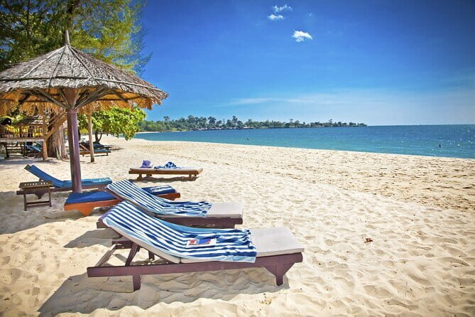 Private Sihanoukville Tour for Cruise Ship Passengers - Tomnub Rolork – Koh Preap Pier: Watching the Fishing Port Rhythm