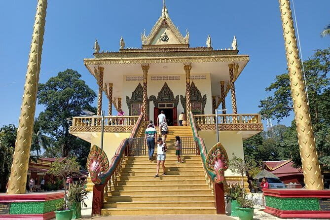 Private Sihanoukville Tour from Pier - From the cruise pier to Independence Monument Park