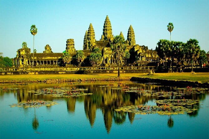 Private Taxi from Siem Reap to Phnom Penh - Speak English Driver - Price and value: what $75 per person buys you