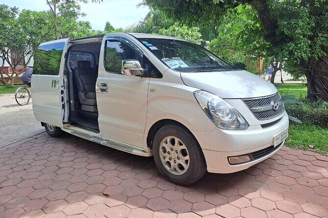 Private Taxi from Siem Reap to Phnom Penh with Speak English - English-speaking driver: clarity on the road