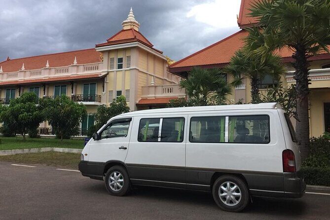 Private Taxi from Siem Reap to Phnom Penh with Speak English - Phnom Penh arrival: hotel or airport handoff