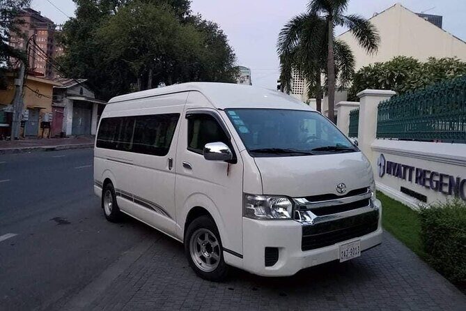 Private Taxi Transfer Battambang from/to Phnom Penh - The best kind of flexibility: photo stops and pauses when needed