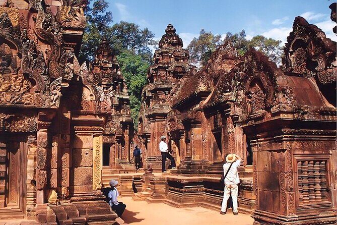 Private Tour of Angkor Wat and Floating Village - Day 2: Roluos Market, Kampong Phluk by Boat, and Tonle Sap Sunset