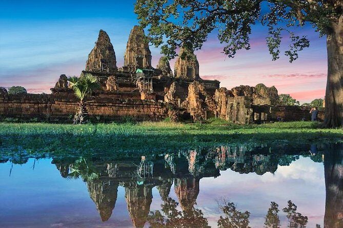 Private Tours Angkor Wat For 3 Days - Day 1: Angkor Wat sunrise, South Gate, Bayon, and Ta Prohm