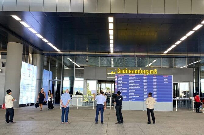 Private Transfer from Siem Reap Angkor Int'l Airport to Town - In the Air-Conditioned Car: Comfort for the First 50 Minutes