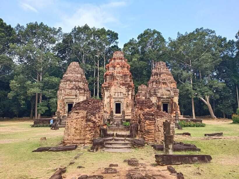 Private Trip to Banteay Srei, Rolous Group & Tonle Sap Lake - Price and What You Get for $81 Per Person