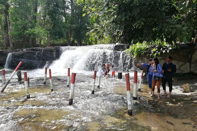 Prrivate Guided Tour To Bantey Srei Temple And Phnom Kulen Paradise Waterfall - Banteay Srei: The Pink Sandstone Citadel of Women