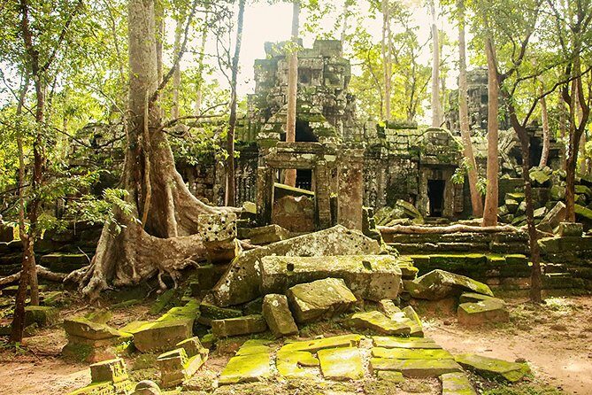 Secret Temples of Angkor - Guided Tour in Siem Reap - 7:00 am departure and remork logistics in hot-weather Cambodia