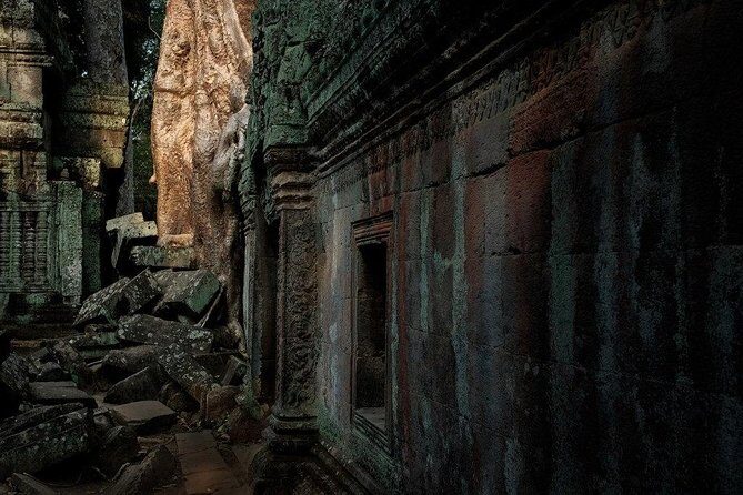 Secret Temples of Angkor - Guided Tour in Siem Reap - Phnom Bakheng: start at a popular sunset spot, before the rush