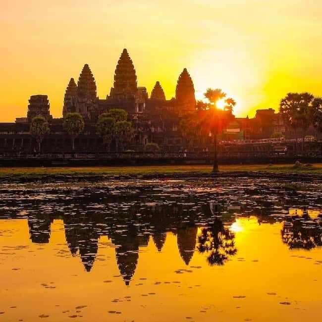Siem Reap: 2-Day Angkor Tour with Spanish-Speaking Guide - Sunrise at Angkor Wat: Getting There Before the Crowd Energy Changes