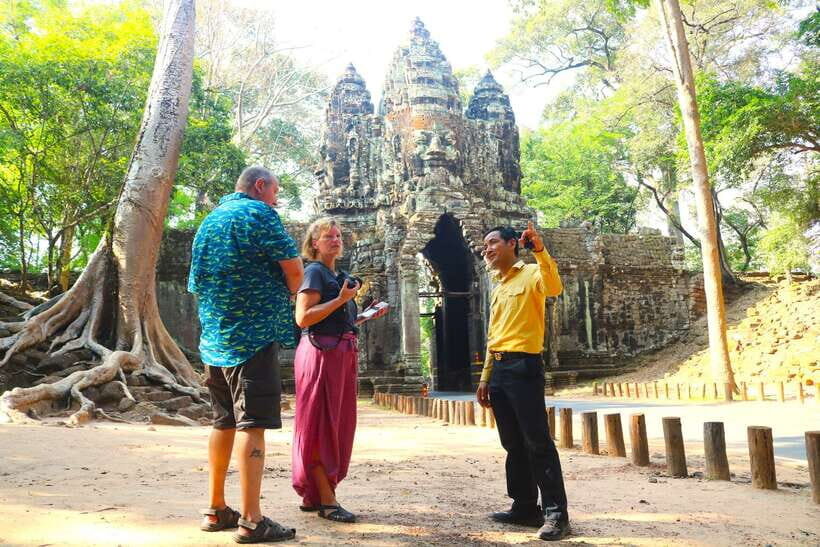 Siem Reap: 2-Day Temple Highlights Sunrise and Sunset Option - What you see on day one: Pre Rup, Banteay Srei, Neak Pean, Preah Khan