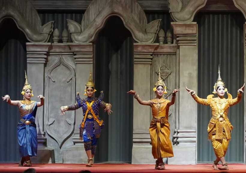 Siem Reap: Amazon Angkor Buffet Traditional Fairy Dance Show - Seating for 300+ People: Great Views Are Possible, Not Guaranteed