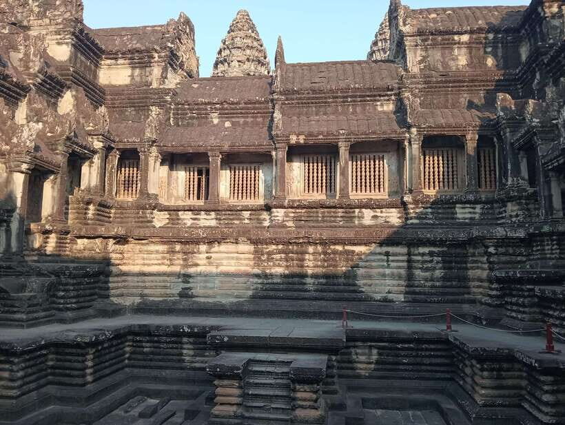 Siem Reap: Angkor Full-Day Group Tour with Japanese Guide - A Japanese-led Angkor day that feels manageable