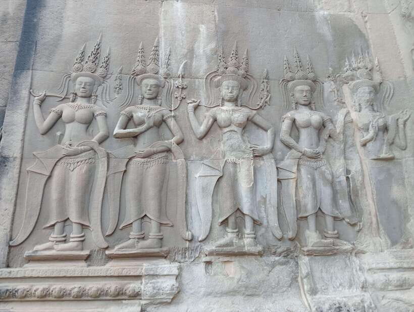 Siem Reap: Angkor Full-Day Group Tour with Japanese Guide - Two days for the temples beyond the usual circuit