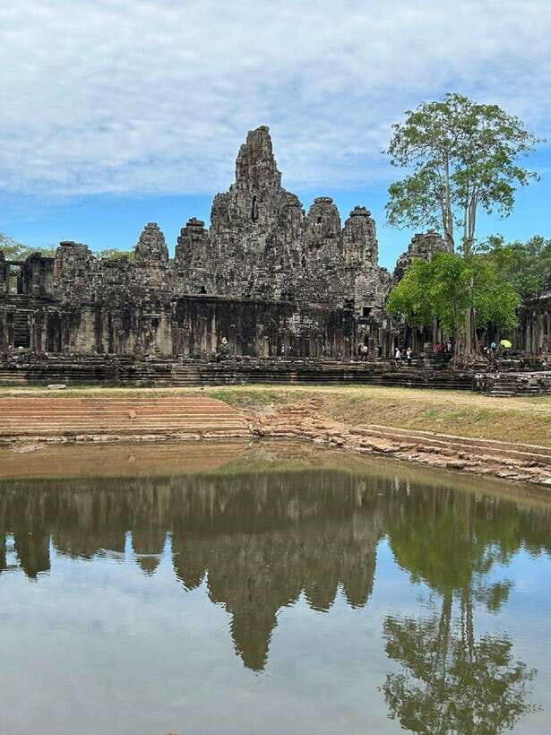 Siem Reap: Angkor Full-Day Group Tour with Japanese Guide - Lunch, breaks, and keeping your energy up