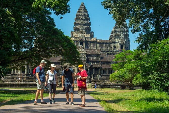 Siem Reap Angkor International Airport Transfer or Pick-Up - Booking rhythm and why timing can help