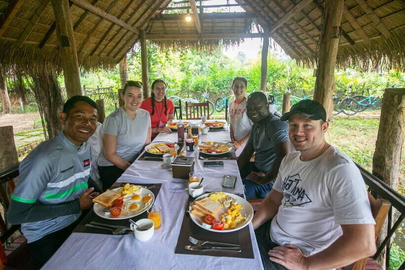 Siem Reap: Angkor Sunrise 2 Days Guided Bike Tour - Day 1: Sunrise Spots, Angkor Wat Layout, and Breakfast Fuel
