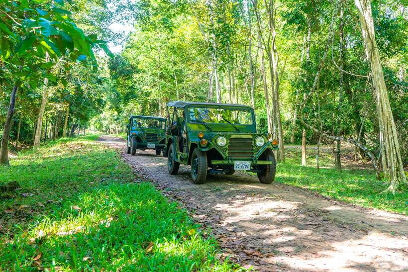 Siem Reap: Angkor Sunrise Jeep Tour / SUV Car Available - What to pack and wear for Angkor comfort (and permission)