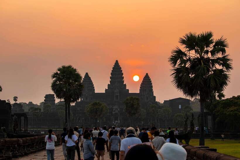 Siem Reap: Angkor Sunrise Private Tour - World Heritage Site - The Private-Guide Advantage: What Ben and Sun-style Guidance Adds