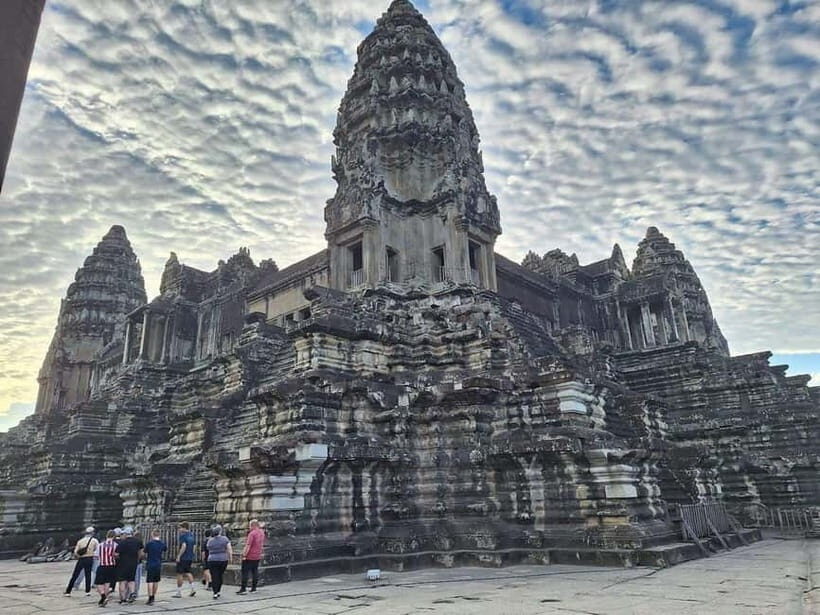 Siem Reap: Angkor Wat Small-Group Day Tour - Angkor Thom terraces: Elephant Terrace and the Leper King’s carvings
