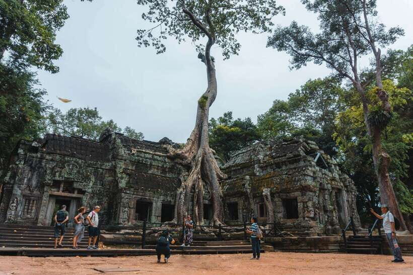 Siem Reap: Angkor Wat Small-Group Full Day Tour and Sunset - Terrace of Elephants and the Royal Palace Area