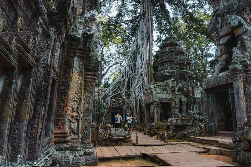 Siem Reap: Angkor Wat Small-Group Full Day Tour and Sunset - Phnom Bakheng Sunset: Worth It, With Smart Expectations