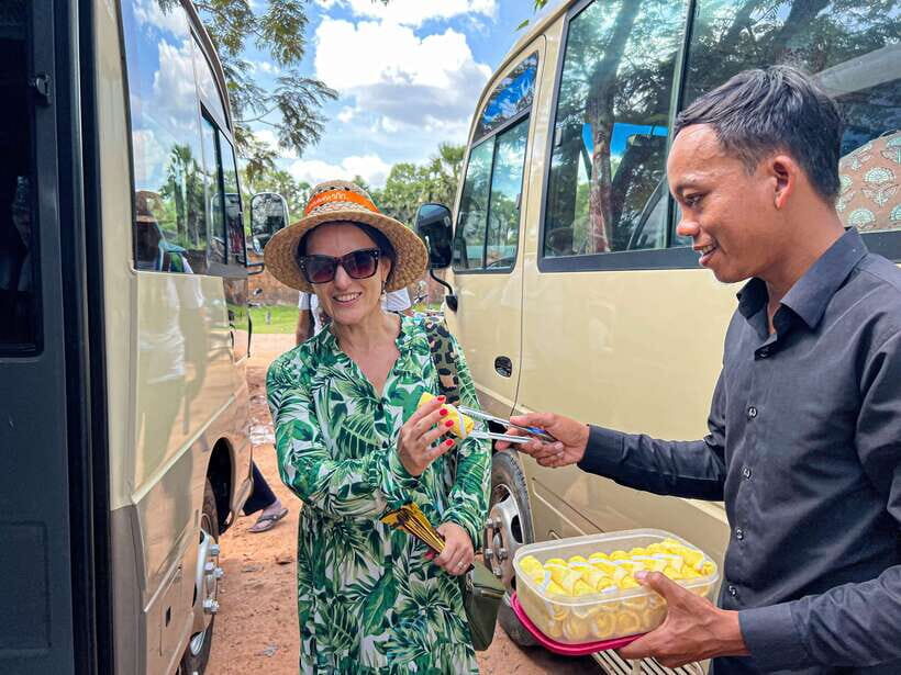 Siem Reap: Angkor Wat Small-Group Sunrise Tour & Breakfast - Transportation, comfort, and the heat reality