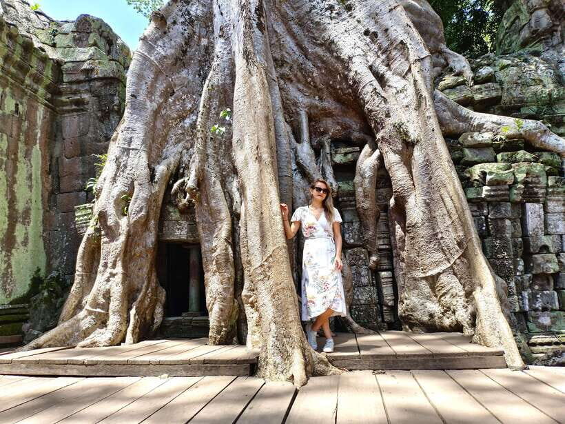 Siem Reap: Angkor Wat: Small-Group with Sunset Tour - Hotel Pickup to Angkor Park Pass Counters: Getting There Without Fuss