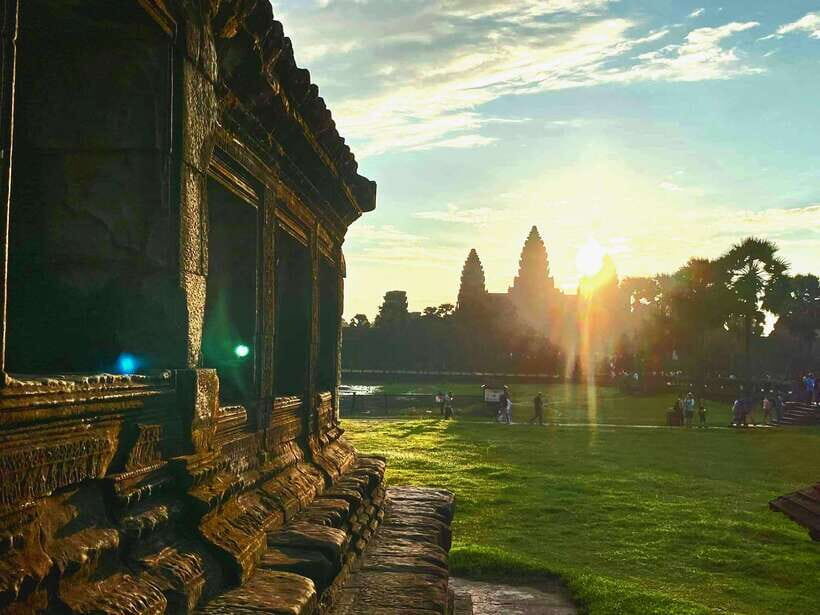 Siem Reap: Angkor Wat Sunrise Tour With Small Group - Getting to Angkor Wat: the 4:15–5:15 pickup rhythm