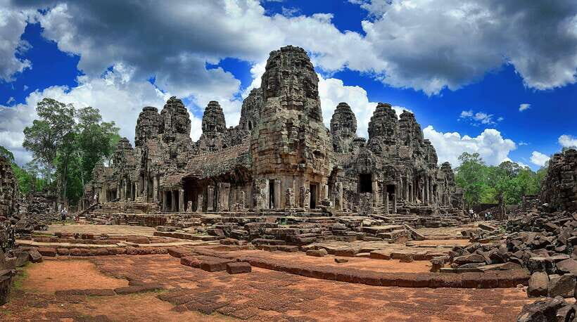 Siem Reap: Angkor Wat Sunrise Tour With Small Group - Ta Prohm: roots, ruins, and a movie-famous twist