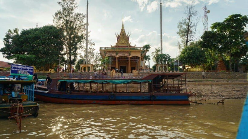 Siem Reap: Angkor Wat Temples & Phnom Kulen Park 3-Day Tour - Car, driver, and guide details that quietly make the trip better