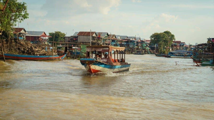 Siem Reap: Angkor Wat Temples & Phnom Kulen Park 3-Day Tour - Banteay Kdei and Phnom Bakheng: finishing with sunset light