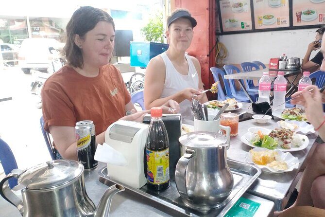 Siem Reap Authentic Breakfast and Market Tour - Stop 3: Wat Bo Temple and grilled pork rice with sweet-sour pickles