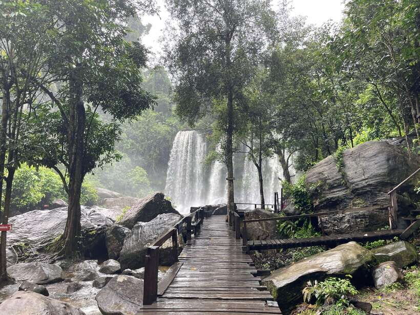 Siem Reap: Beng Mealea, Banteay Srei & Kulen Waterfall Trip - A smart break from the Angkor crowd: Beng Mealea and Phnom Kulen
