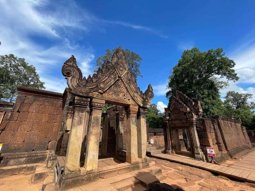Siem Reap: Beng Mealea, Banteay Srei & Kulen Waterfall Trip - Kulen Waterfall and a scenic cliff viewpoint: the day’s breath and reset