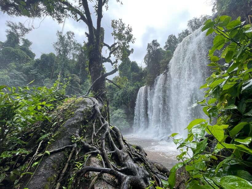 Siem Reap: Beng Mealea, Banteay Srei & Kulen Waterfall Trip - Morning at Beng Mealea: mossy stone and a mysteriously untouched feel