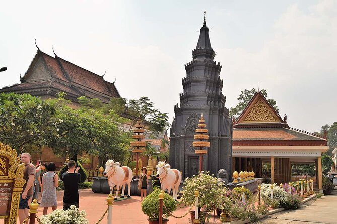 Siem Reap City Tour - Wat Thmey (Killing Fields): A Time Slot That Respects the Subject