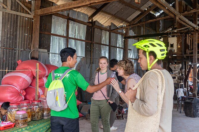 Siem Reap: Countryside Sunset Bike Tour / E-Bike or Tuk Tuk - Phnom Krom photo stop: beer, snacks, and a better view angle