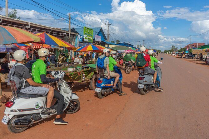 Siem Reap Countryside Sunset Vespa Tour / Tuk Tuk Available - Stop 2: Chreav village break and rural livelihoods (about 2 hours)