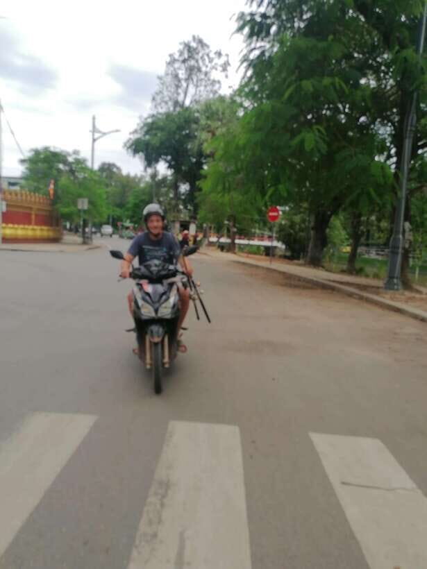 Siem Reap: Fishing in the rice fields, in the villages of Siem Reap - The 7 a.m. scooter ride: rural Cambodia starts fast